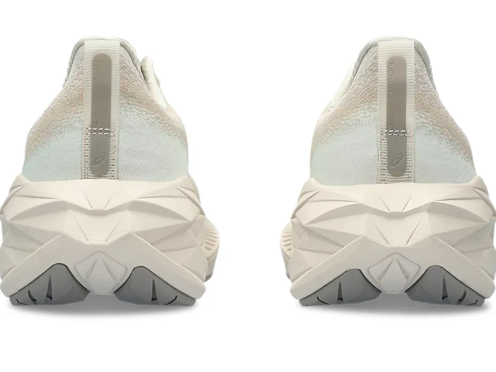 Cheap ASICS NOVABLAST 4 WIDE Oatmeal/Moonrock